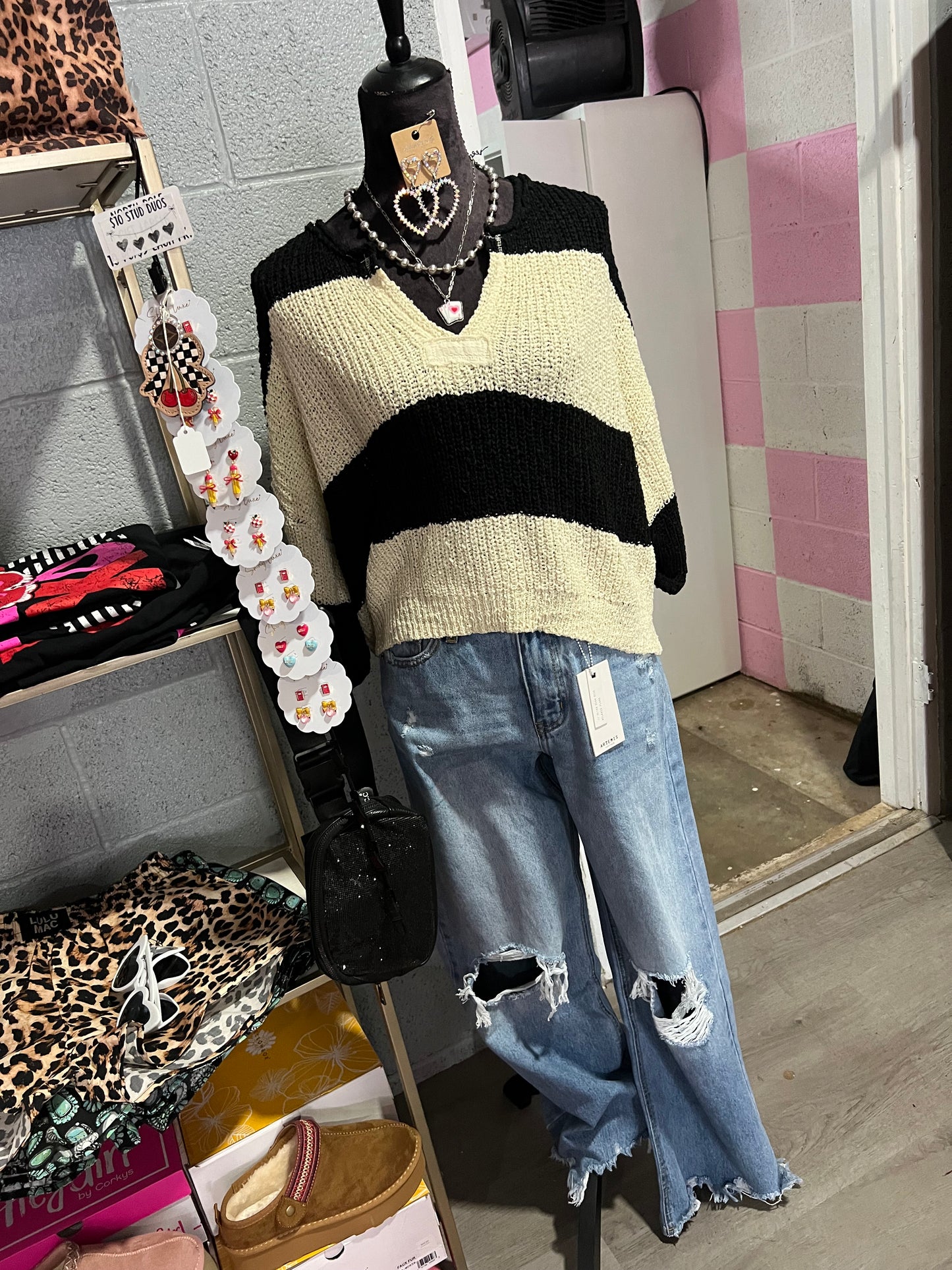 Coastal Weekend Knit Top - Black and Cream